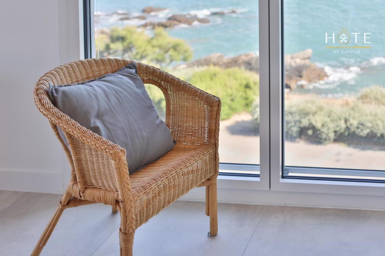 Appartement De Caractere, Superbe Vue Mer 280° La Chaume Exterior photo