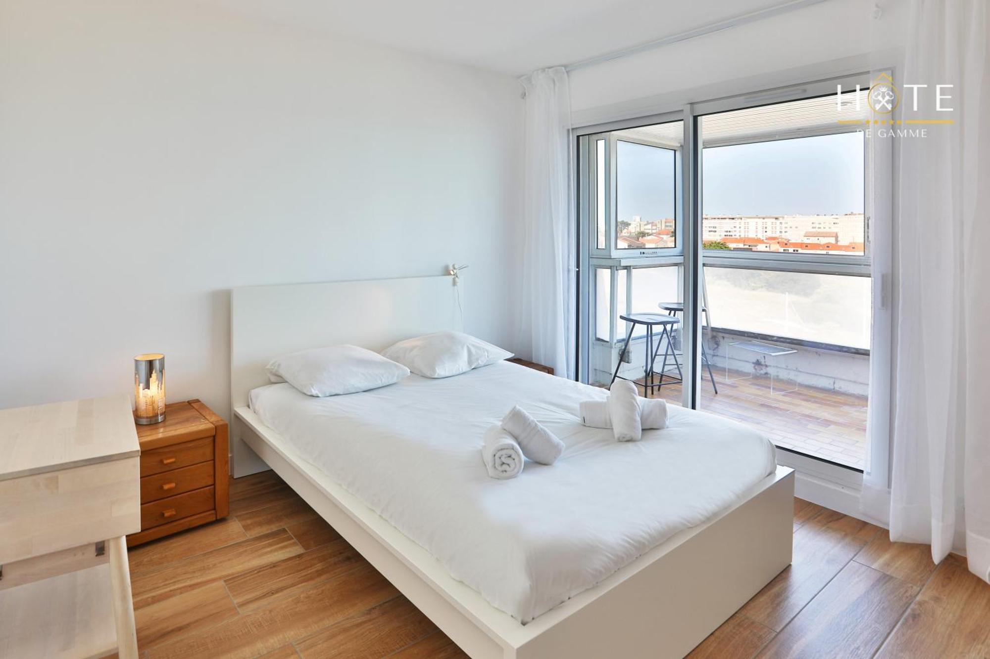 Appartement De Caractere, Superbe Vue Mer 280° La Chaume Exterior photo